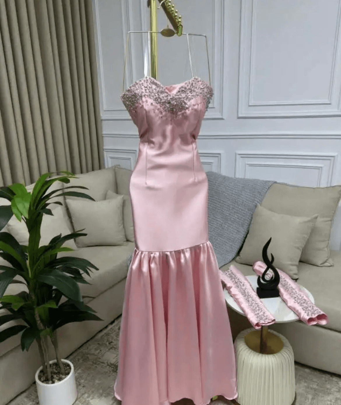 فستان وردي - 2